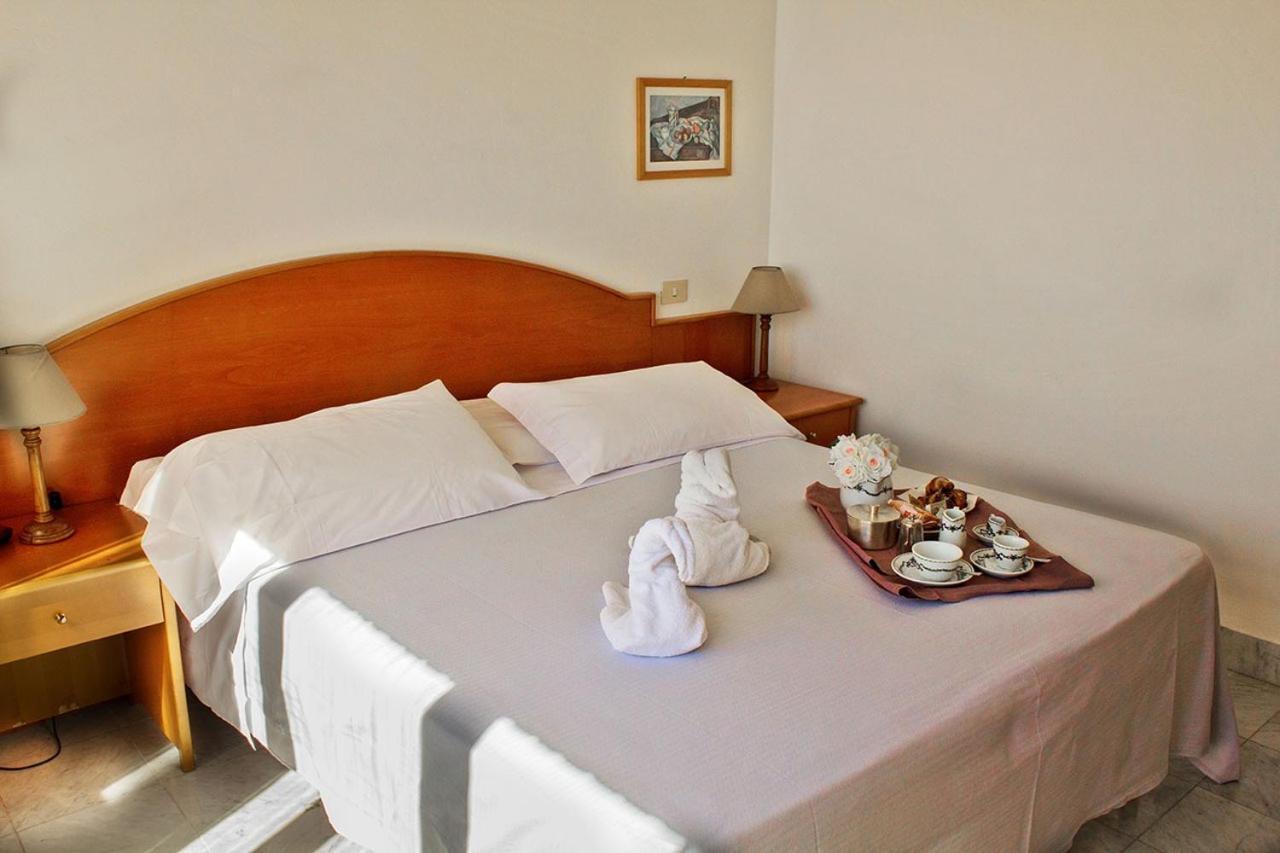 Albergo Miramare Castiglioncello Bagian luar foto